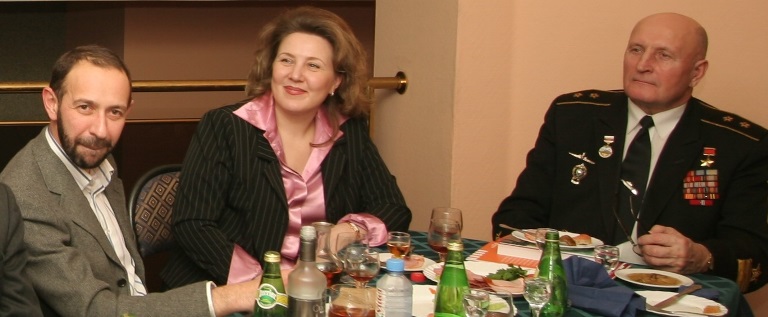   .   . 2006 .